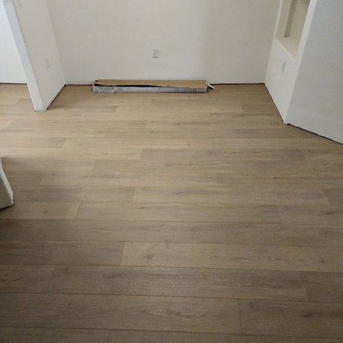 Flooring-By-Designs-Installs-Laminate-3