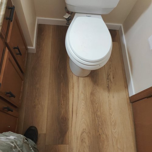 Flooring-By-Designs-Installs-Laminate-Flooring-10